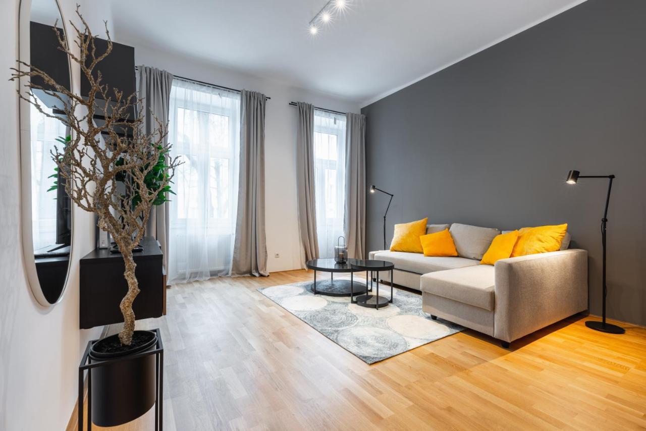 Trendy Apt With - Smart Tv, Coffee Machine In Meidling Вена Экстерьер фото
